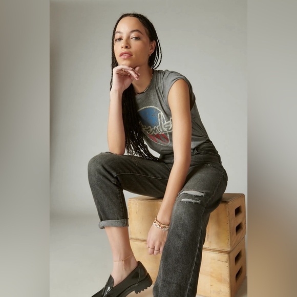 NWT Lucky Brand High Rise Drew Mom Jeans Distressed Casual Denim Cuffed Straight - Picture 4 of 16